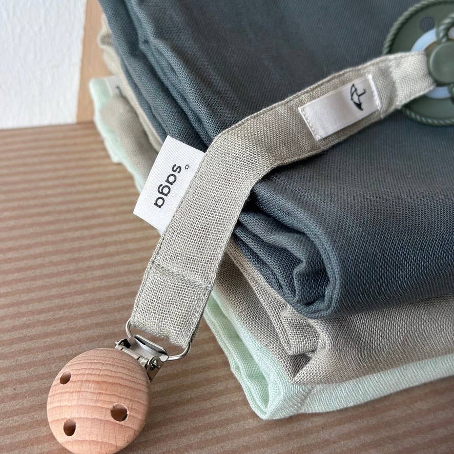Saga Copenhagen - Pacifier Clip - Green Tea - Organic Cotton