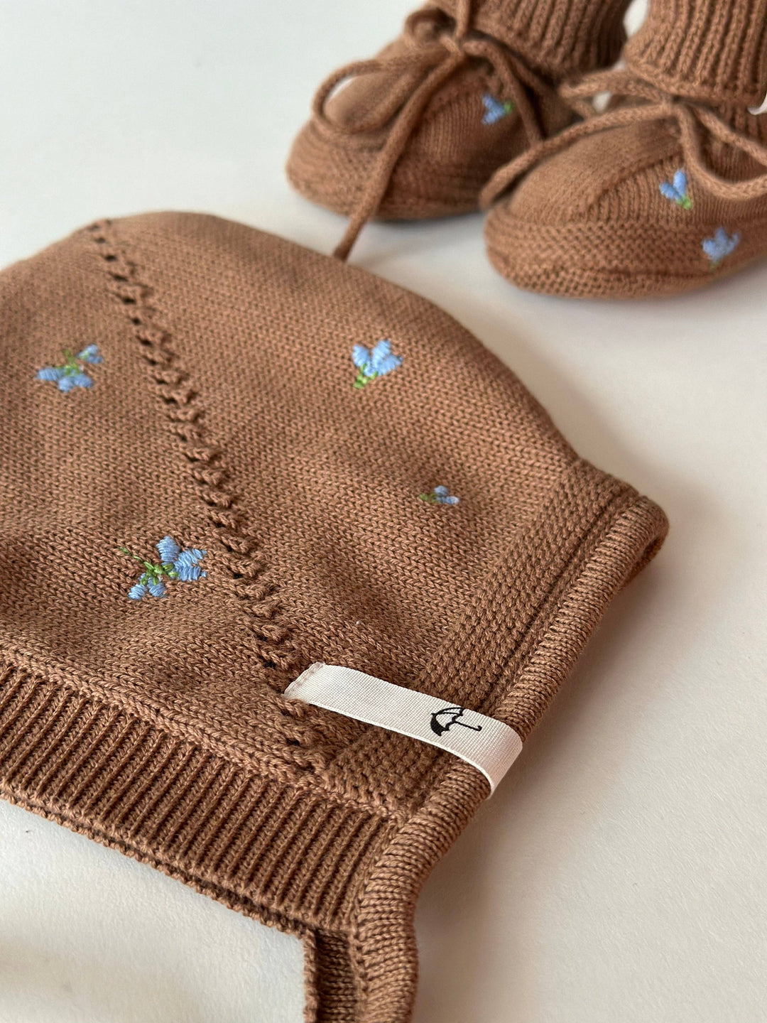 Saga Copenhagen - Embroidered Wonder Gift Box - Blueberry on Tahin