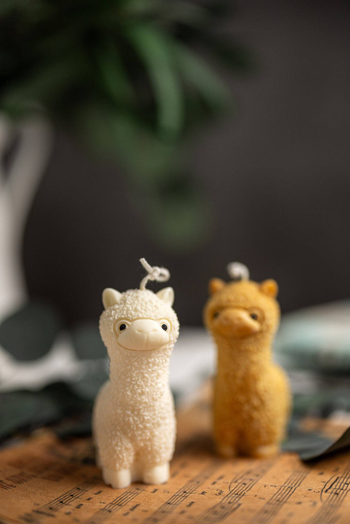 MySunshineCandless - Cute Alpaca Candle/Colorful Lama Candles/Baby Shower Favors/Lama Candle /Scented Lama Candle