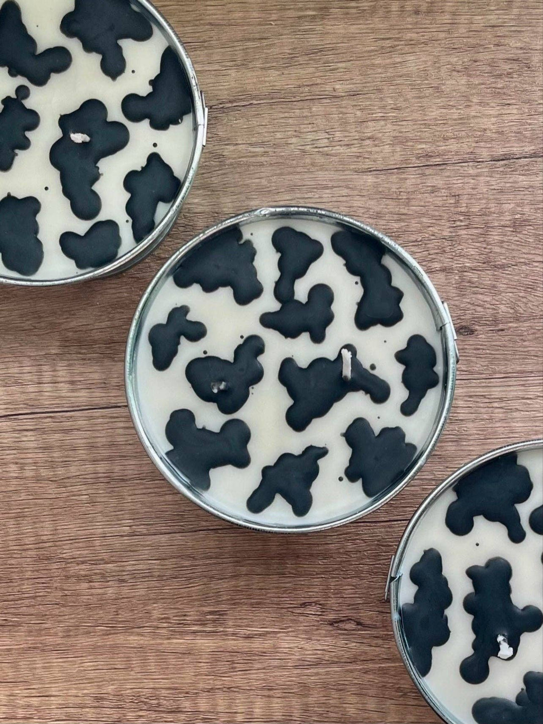 Bea’s Wax - Round Cow Print Candle
