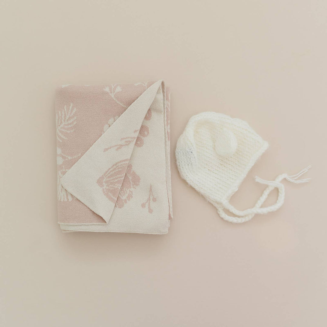 Welcome Baby Girl: A Bundle of Sweetness and Comfort