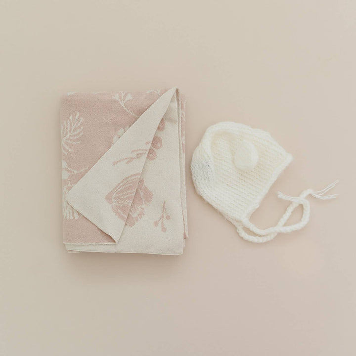 Welcome Baby Girl: A Bundle of Sweetness and Comfort
