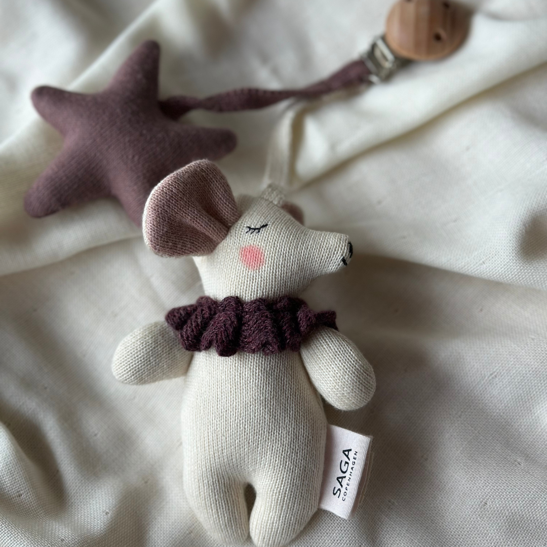 Saga Copenhagen - Pram Toy - Fawn - Organic Cotton